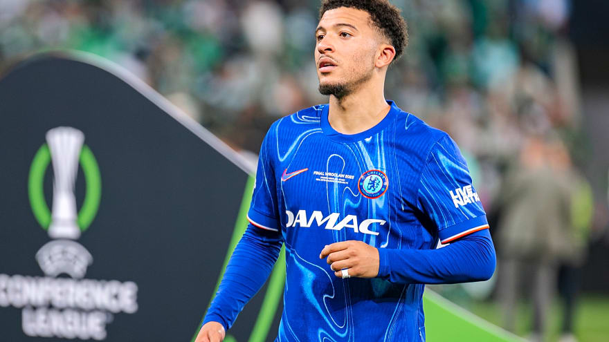 Manchester United plot fresh approach in their efforts to sell out-of-favour star