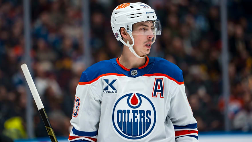Oilers need to build their third line around Nugent-Hopkins