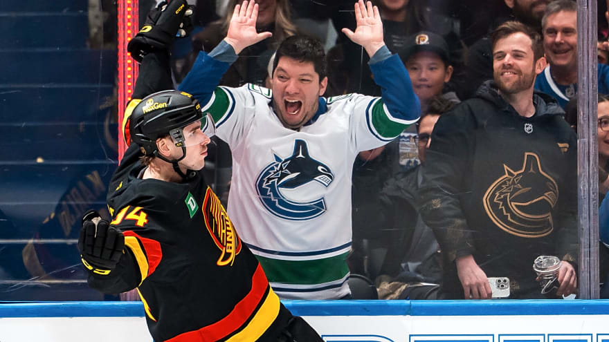 The Statsies: Linus Karlsson puts up impressive numbers in Canucks loss to Devils