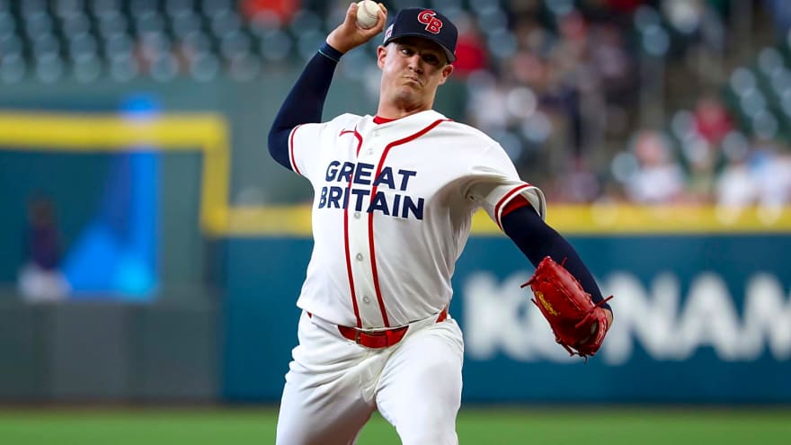 Yankees reassign prospects Brendan Beck and Ben Hess to minor league camp