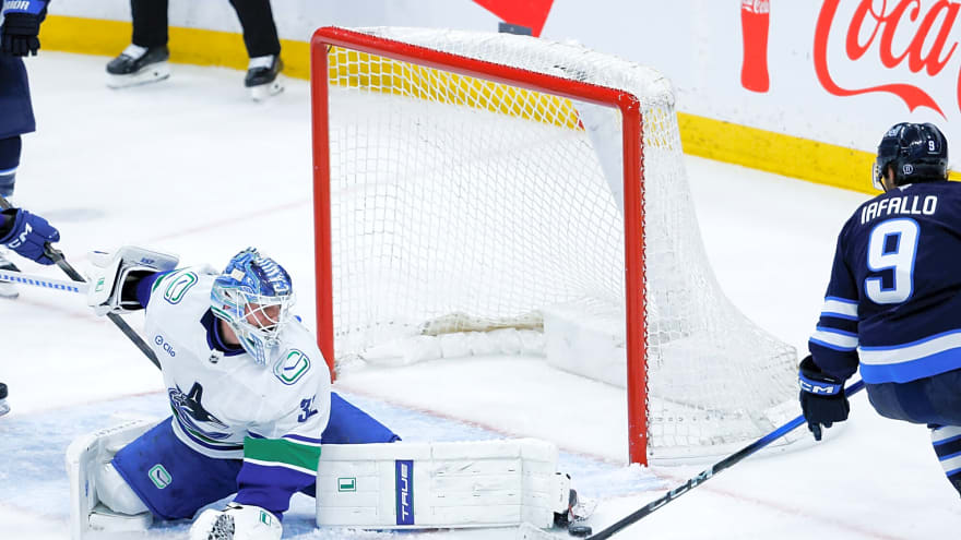  Lankinen’s 32 saves not enough as Canucks lose 3-2 in OT vs. Jets