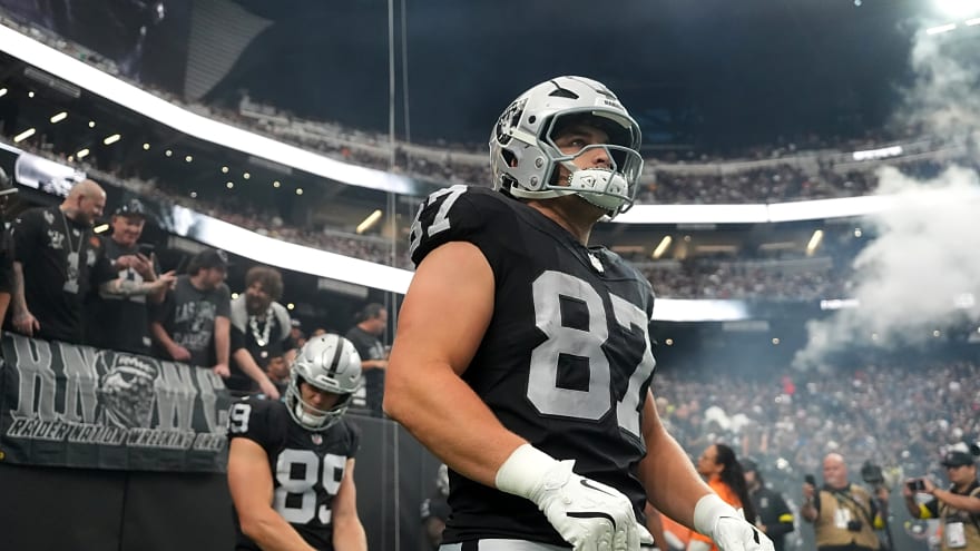 Raiders Lock Up Michael Mayer With $45 Million Extension