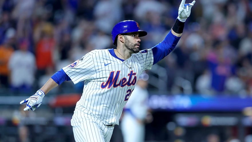 NY Mets bring back J.D. Martinez on advisor role
