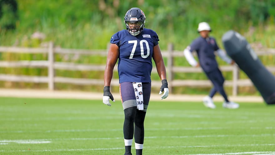 Bears OT Braxton Jones Week-To-Week, Ozzy Trapilo Nearing Return