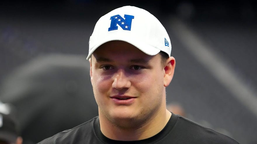 Los Angeles Chargers: Land Pro Bowl Blocker for Justin Herbert in 2026