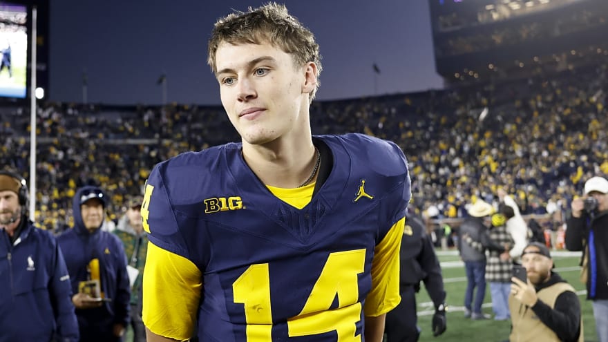 Can you name the top 15 passers in Michigan Wolverines history?