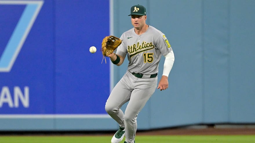 Diamondbacks agree to deal with former Athletics utilityman