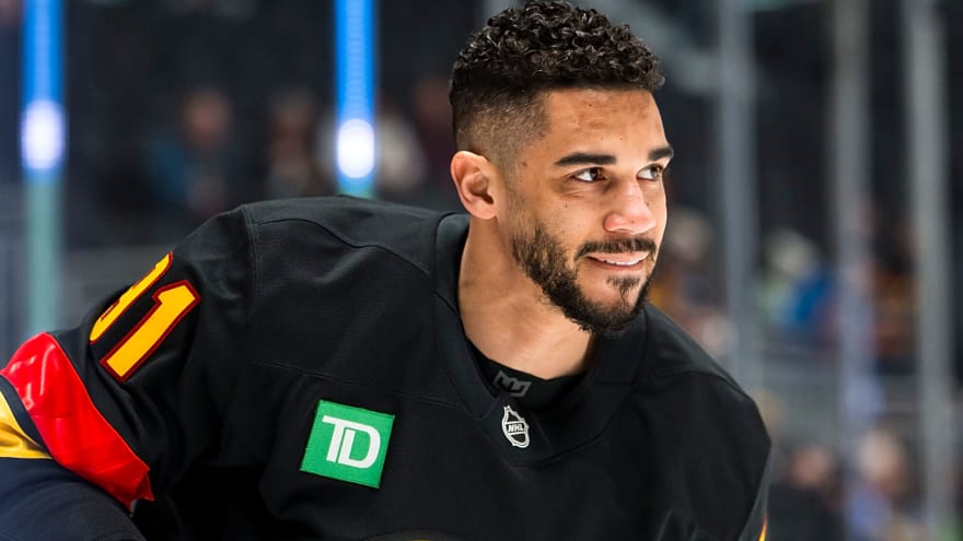 Allvin says Canucks did not receive any offers for UFAs Kane and Blueger