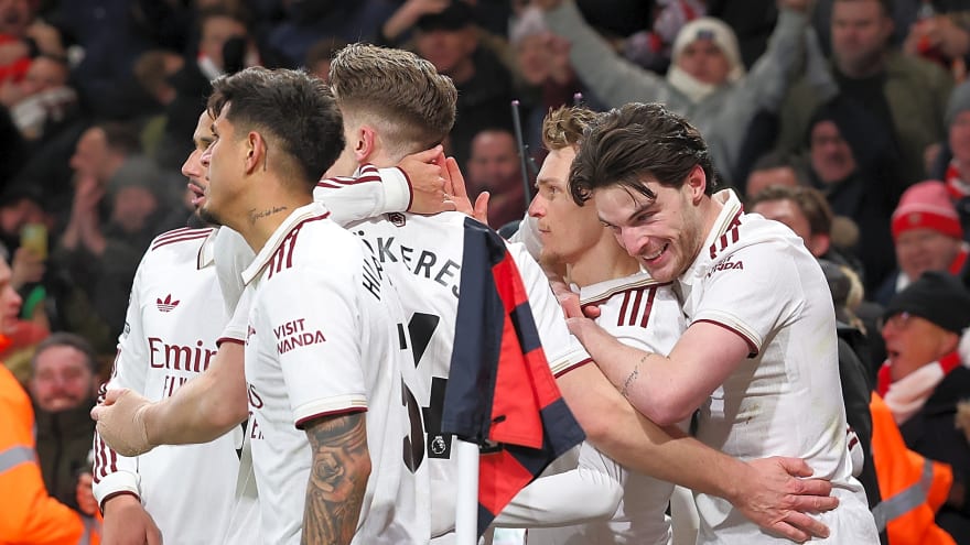 'It’s weird but…' – Paul Merson shares Arsenal v Liverpool prediction as Slot questioned