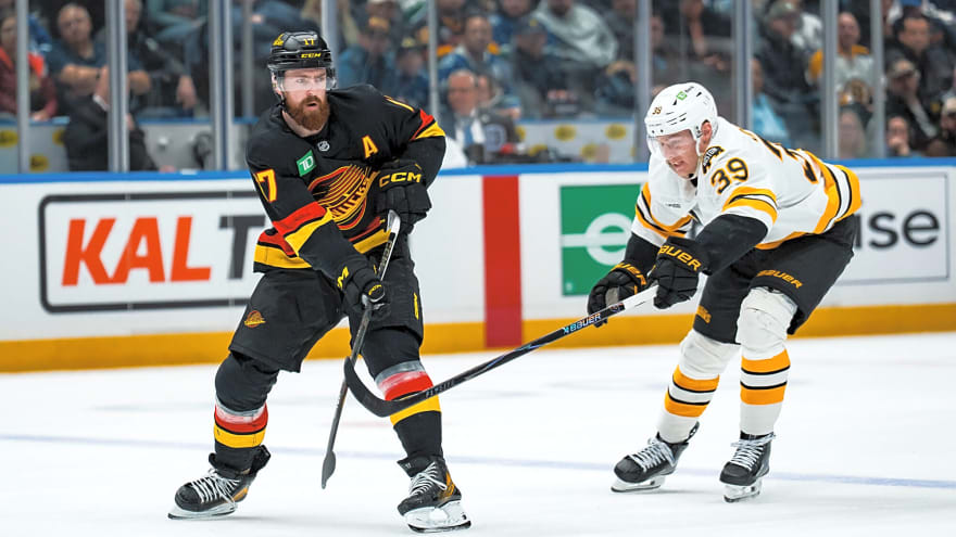 Canucks: An idea of Filip Hronek’s trade value after reported Bruins offer