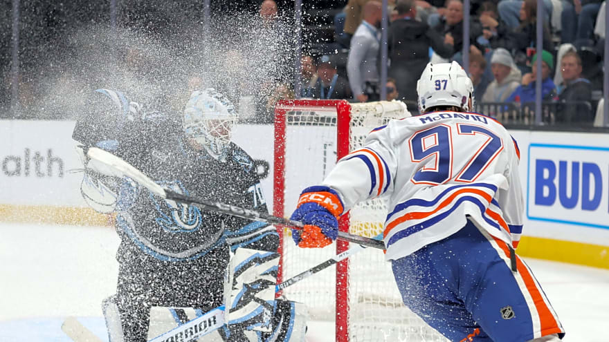 Oilers’ McDavid scores 400th goal, becomes third-fastest player to hit 1,200th point