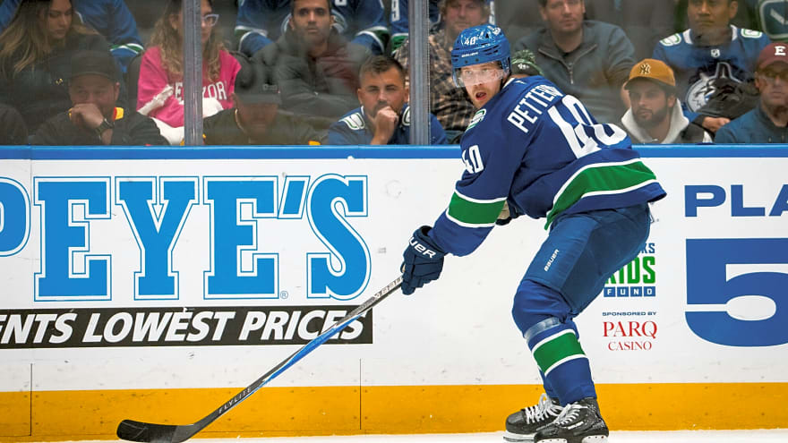 The Statsies: New-look first line dominates in Canucks’ loss to Mammoth