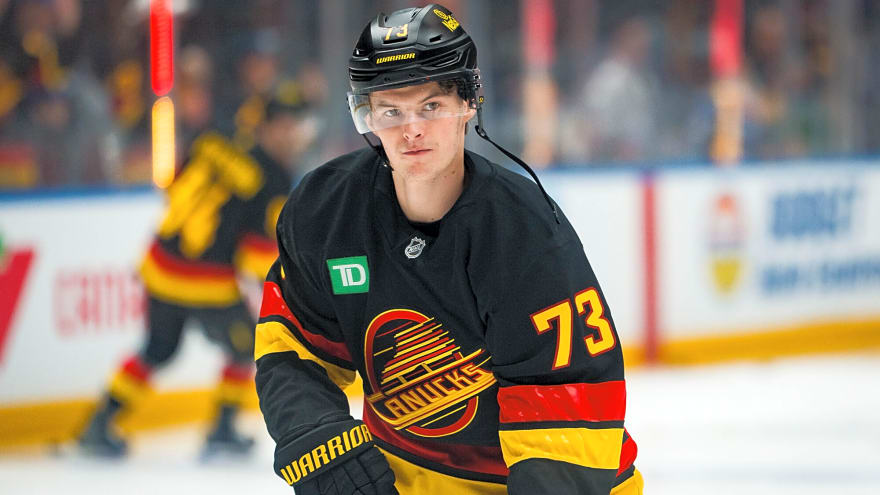 Canucks juggle centres at practice; Sasson moves up, Reichel comes in, Räty odd-man out