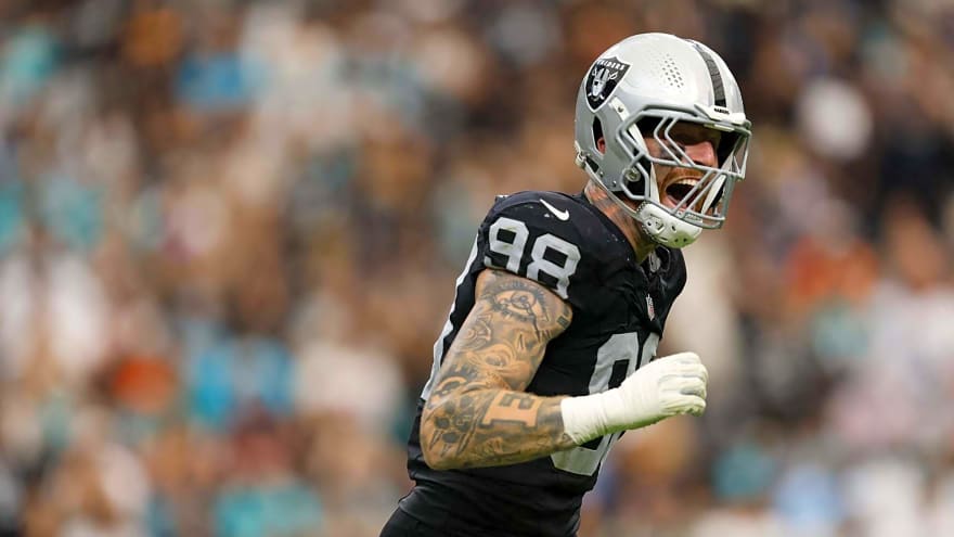 Las Vegas Raiders DE Maxx Crosby responds to trash talker on the Miami Dolphins in the perfect way