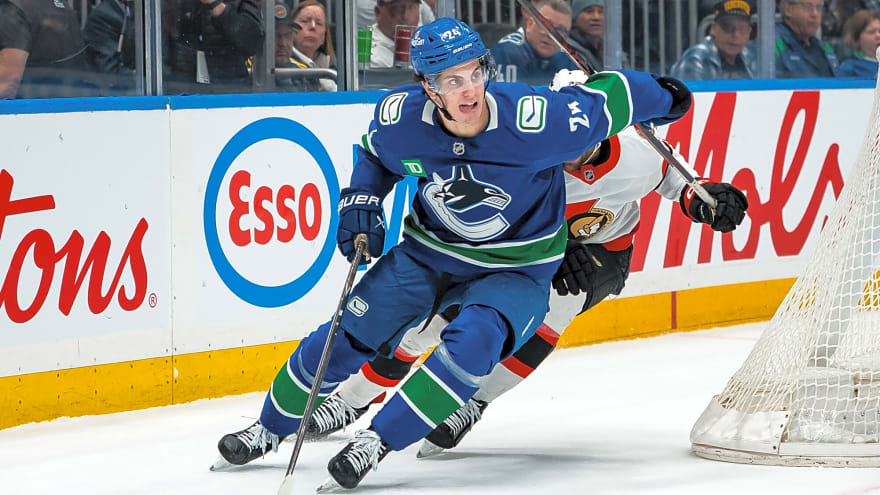 Canucks would like to sign Zeev Buium to contract extension this offseason: report
