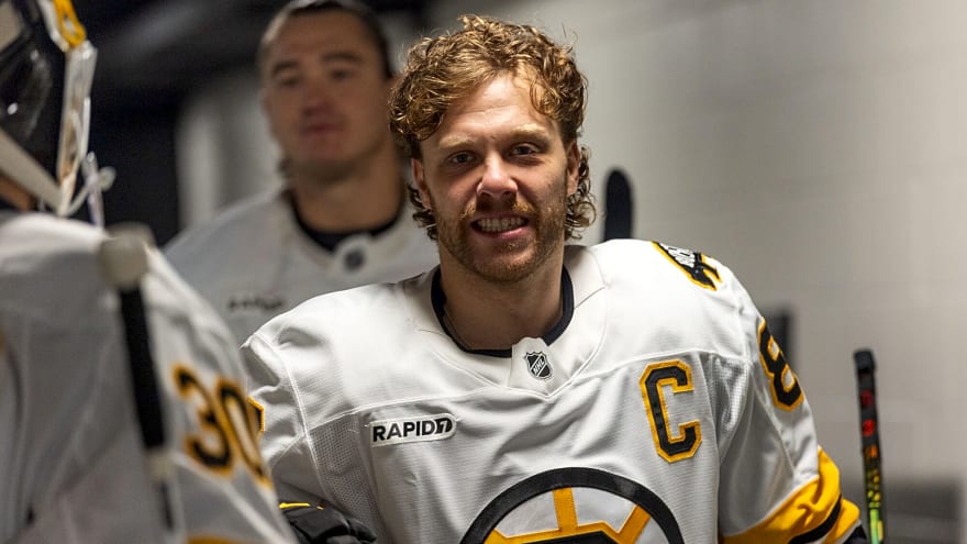 David Pastrnak’s greatest value to the Bruins: His adaptability