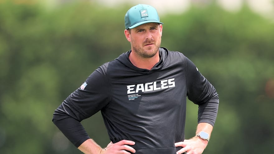 Eagles' Coach Shares What he Learned About Sean Mannion in Minnesota