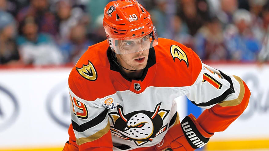 Ducks’ Troy Terry day-to-day with upper-body injury