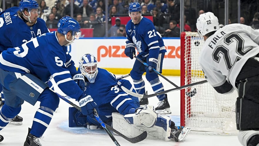 Knee Jerk Reaction: Maple Leafs continue to give their goaltenders absolutely nothing