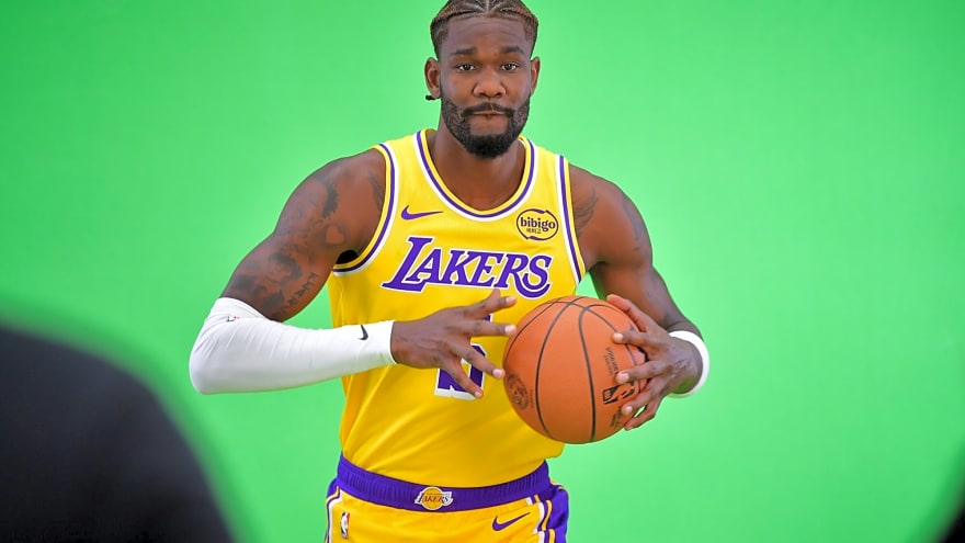 Deandre Ayton Gives Strong Endorsement of Lakers Center Amid Absence: 'He’s Been Doing Phenomenal'