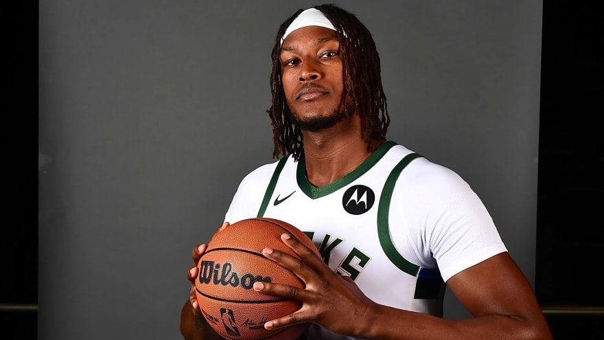 Bucks’ Myles Turner reveals perfect gift from neighbors after loss to Cavaliers