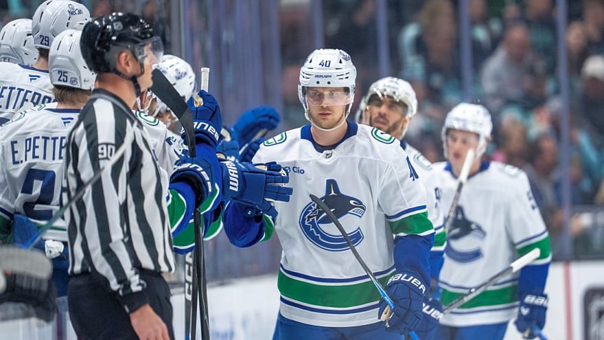  Ohgren scores the winner as Canucks beat Kraken 3-2 in shootout