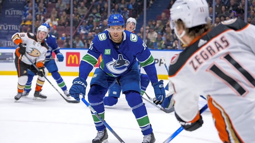 Canucks offseason centre trade target: Trevor Zegras
