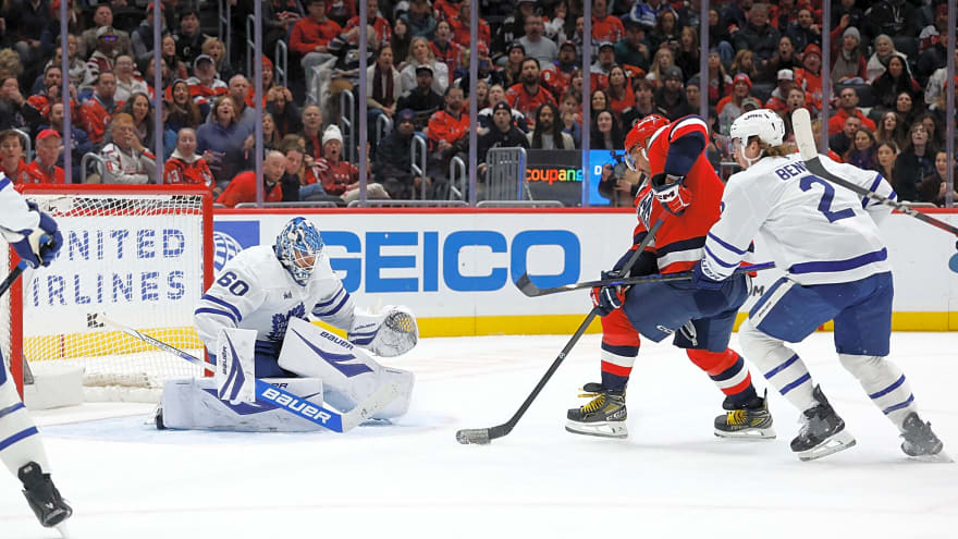 5 takeaways from Leafs-Capitals: Woll deserves better support, Matthews desperately needs to win his minutes