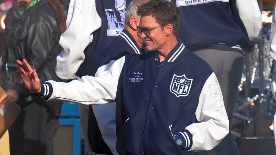 Tom Brady cracks joke about Jayden Daniels’ mom