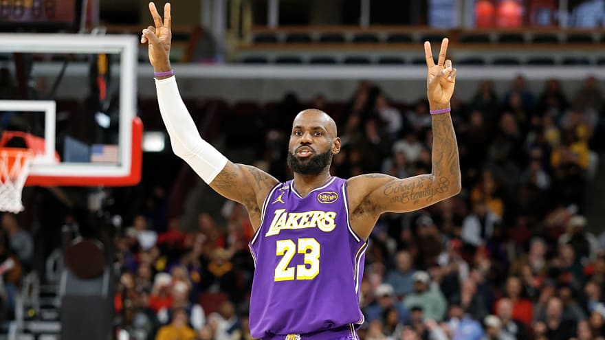 Los Angeles Lakers’ LeBron James ‘Stopped Drinking Alcohol’ During Sciatica Rehab, Not Interested In Retirement Tour