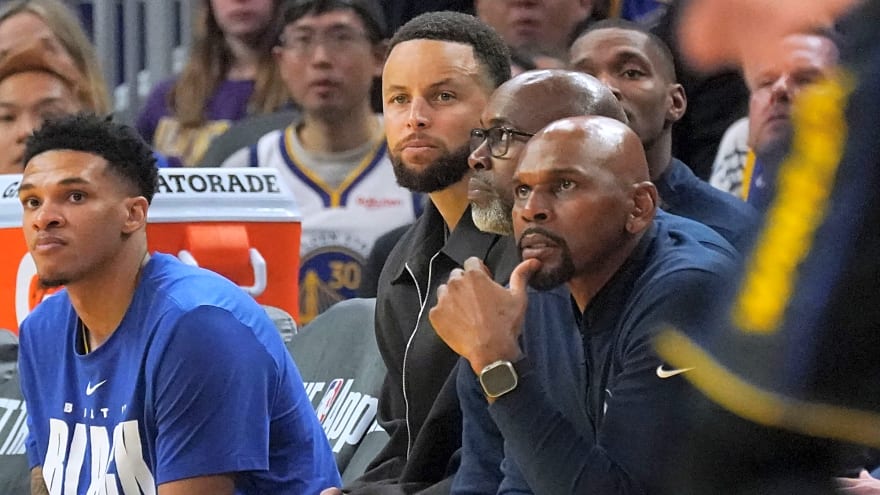 Warriors waiting on Stephen Curry as play-in race tightens