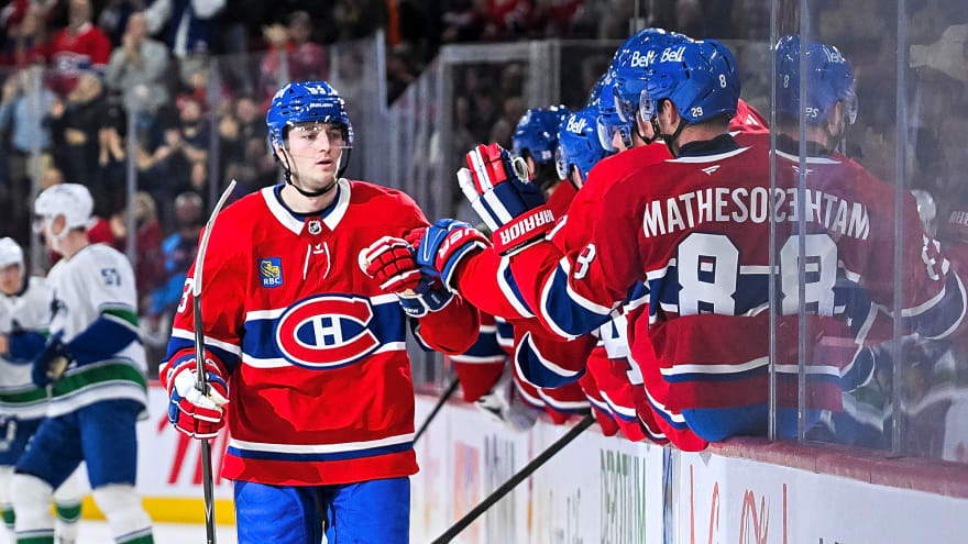 Noah Dobson is just one blocked shot away from leading all NHL players