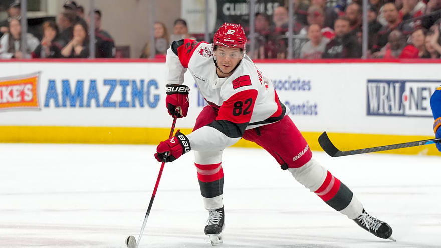 Hurricanes recall Justin Robidas, move Jesperi Kotkaniemi to IR