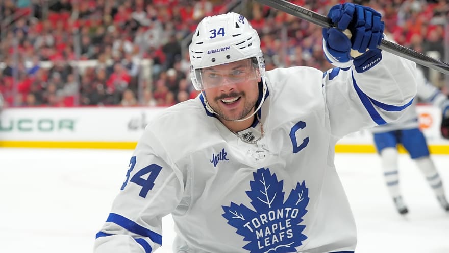 Matthews is vibing, Olympic snubs, and a busy month of hockey: Leaflets