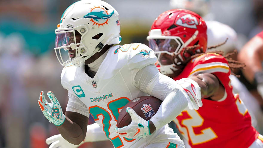‘It does not sound optimistic’–Miami Dolphins head coach Jeff Hafley offers the injury update nobody wanted to hear after Week 3 loss to Chiefs