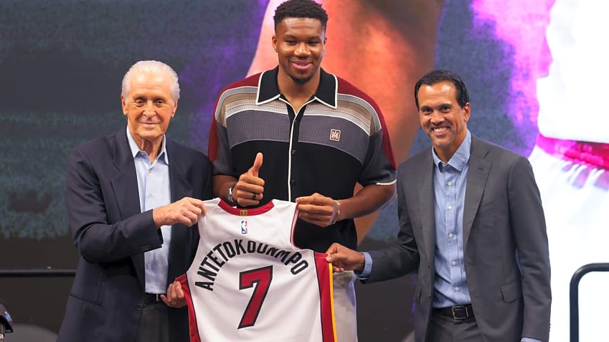 Giannis Antetokounmpo Looks Ahead To His First Season With Heat: 'I Will Dominate…'