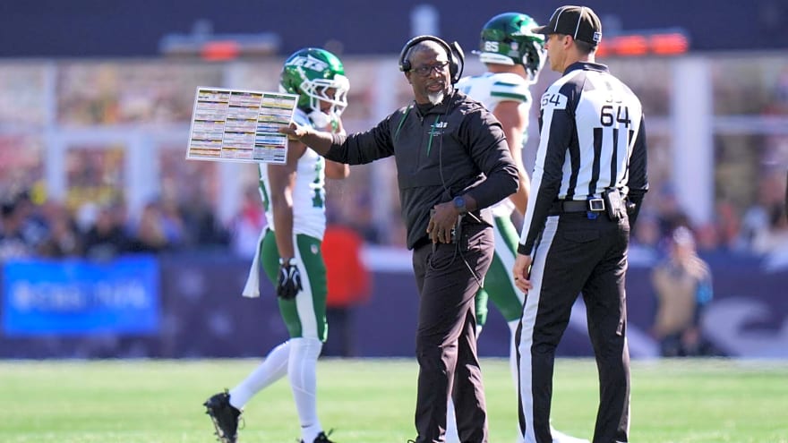 Aaron Glenn’s embarrassing halftime mistake against Patriots gives New York Jets fans another reason to question their head coach