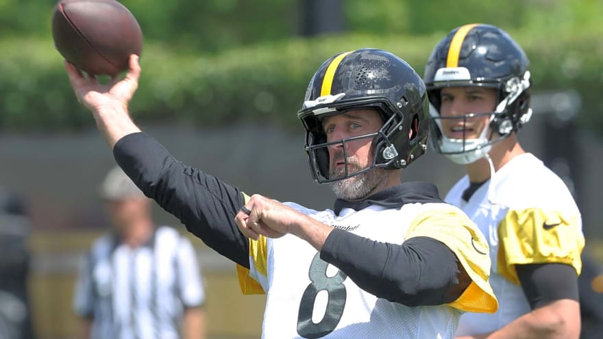 Grok simulates the Pittsburgh Steelers’ 2026 NFL season, including game-by-game results, playoff predictions, and key stats