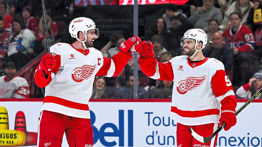 Larkin’s trade request ‘sucks,’ but DeBrincat still has his back