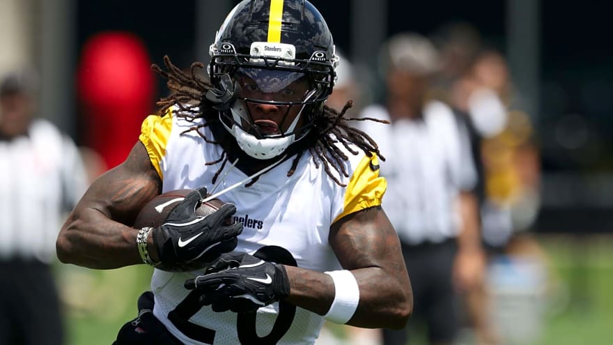 3 players on the roster bubble highlight some of the biggest storylines to watch at Pittsburgh Steelers 2026 mandatory minicamp