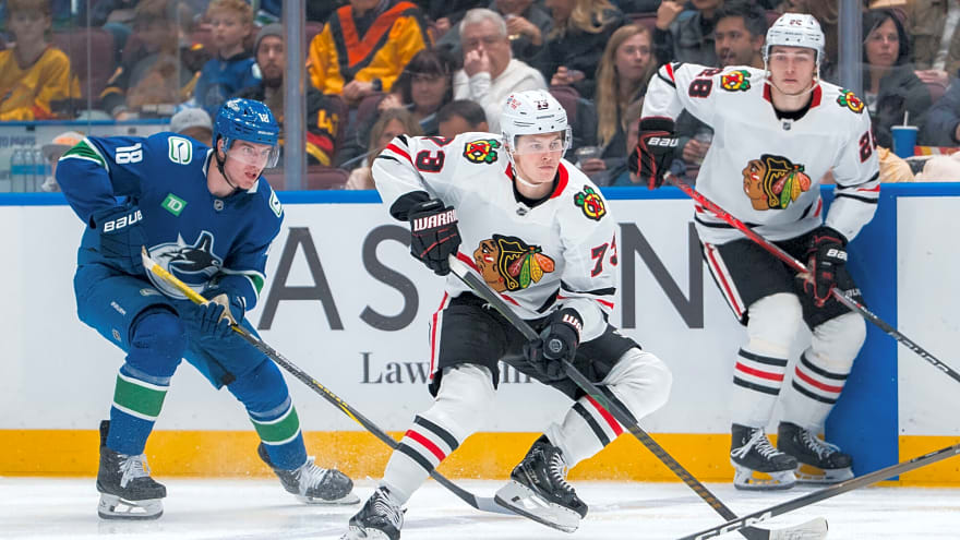 Canucks still ‘in the mix’ for Lukas Reichel; agent hopeful a trade happens soon: report
