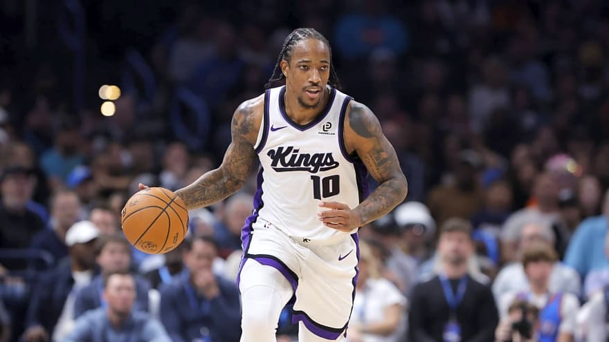 3 Teams Emerge As Frontrunners In DeMar DeRozan Sweepstakes