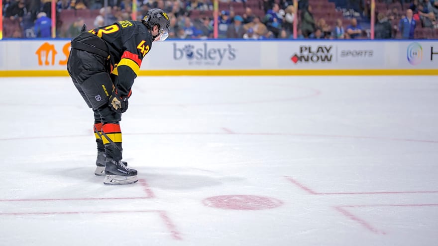 Canucks fall to dead last in NHL standings