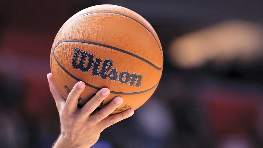 Pistons hold off Cavaliers at home to take 2-0 series lead