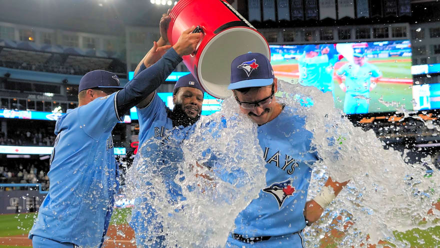 Davis Schneider’s ‘heads-up’ baserunning puts Blue Jays back on right side of fundamentals