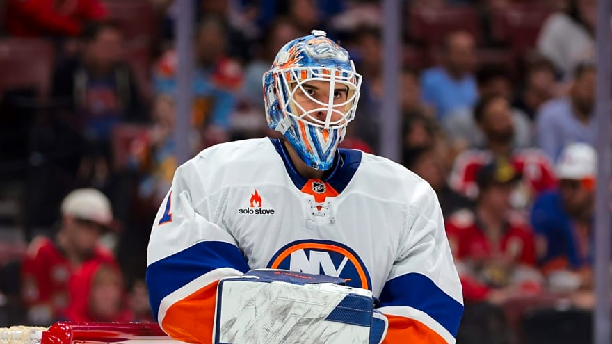 Sharks sign Jakub Skarek to one-year contract
