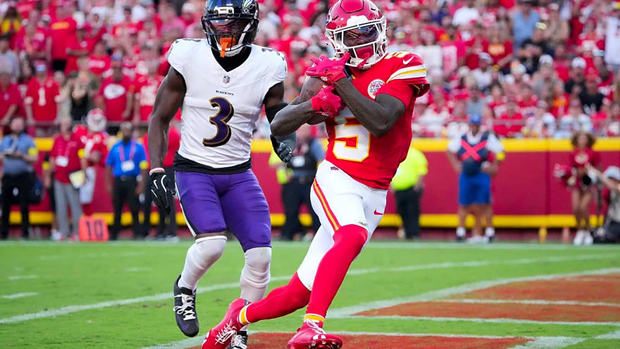 Philadelphia Eagles Sign Hollywood Brown to 1-Year Deal