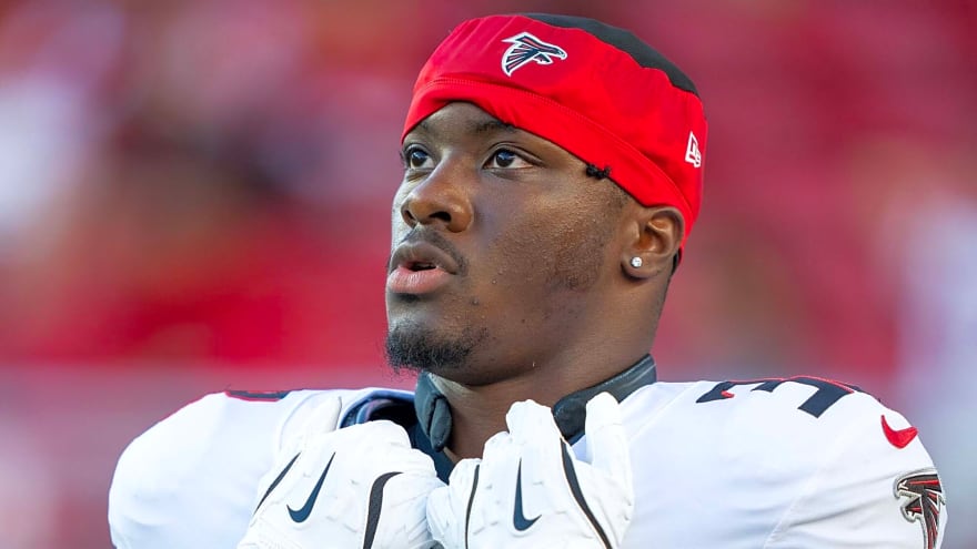Kansas City Chiefs sign another outside addition to the practice squad, reinforcing the team’s running back depth even further