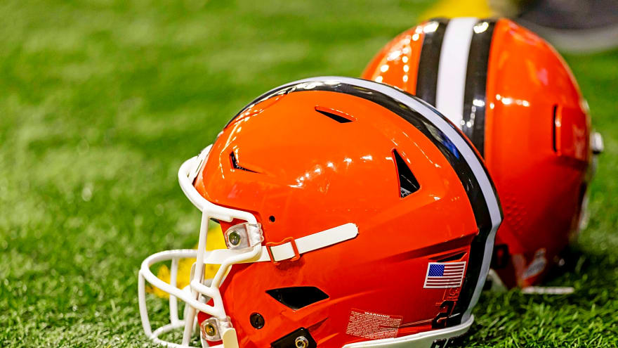 AFC Notes: Myles Garrett, Aaron Rodgers, Browns, Steelers, Ravens