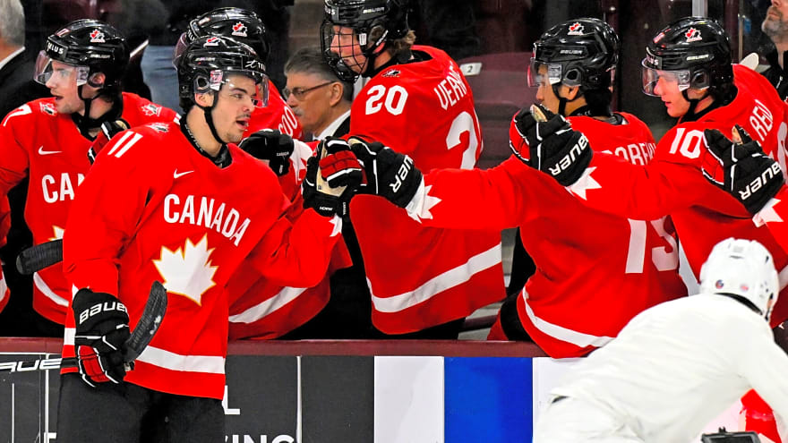 World Juniors: Canucks’ Cootes and Björck off to semis after Canada and Sweden’s wins